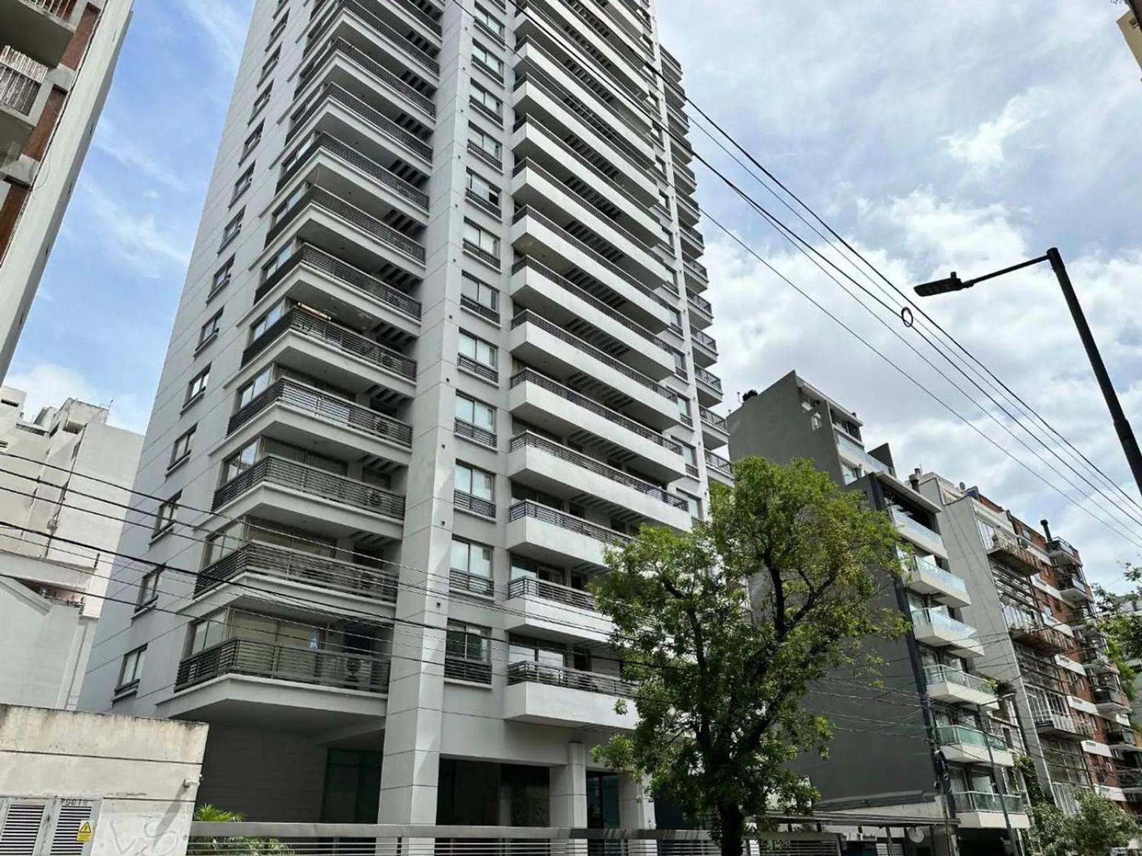 Bright Modern With Full Amenities And Parking With 24hs Security