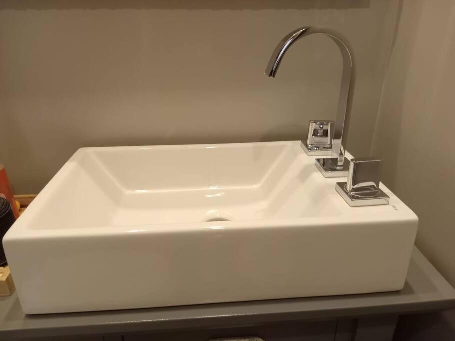 Amazing 3-bedroom In Beautiful Palermo/canita Area *