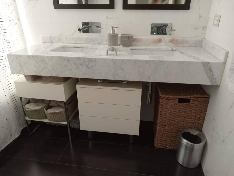 Amazing 3-bedroom In Beautiful Palermo/canita Area *