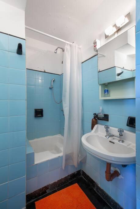 Departamento A Metros De Plaza Dorrego, San Telmo Apartamento *