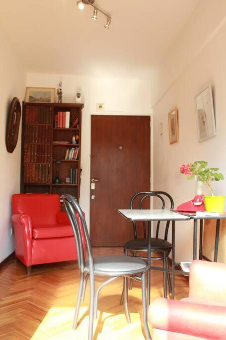 Departamento A Metros De Plaza Dorrego, San Telmo