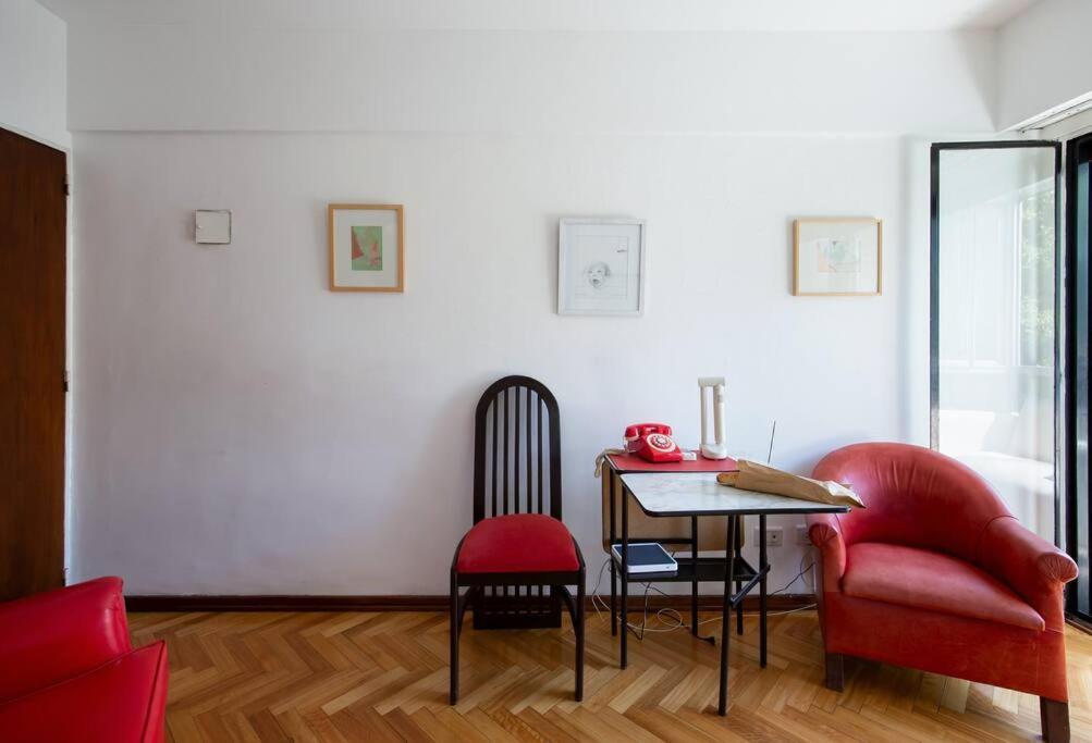 Departamento A Metros De Plaza Dorrego, San Telmo *