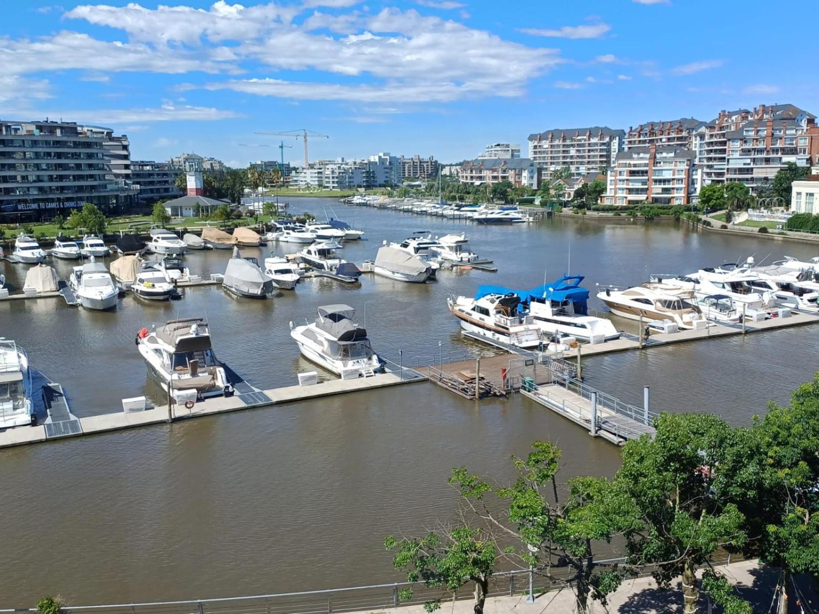 Apartamento Departamentos Bahia Grande Nordelta Con Balcon Y Vista A La Bahia Piscina Opcional Arancelada!!