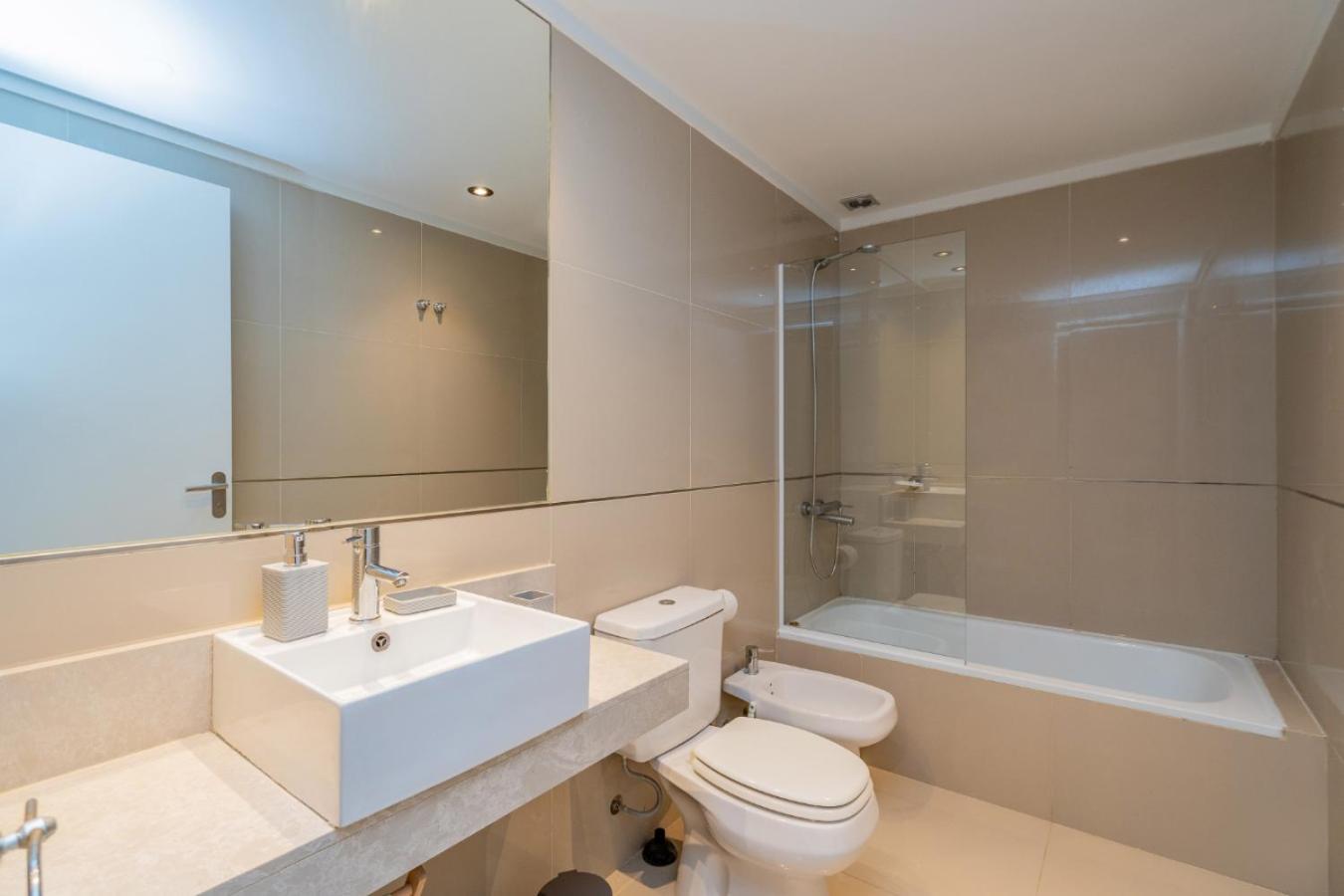 Apartamento Monoambiente Amplio Luminoso En Piso Alto En Canitas