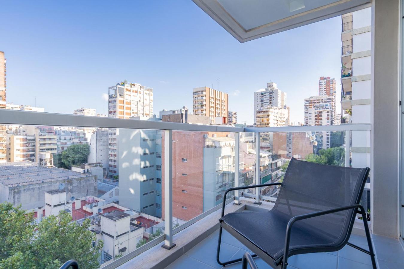 Apartamento Monoambiente Amplio Luminoso En Piso Alto En Canitas