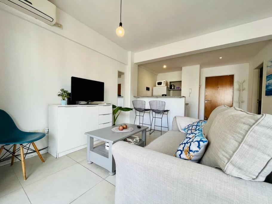 Apartamento Hermoso Y Luminoso Estudio Con Balcon En Belgrano Buenos Aires