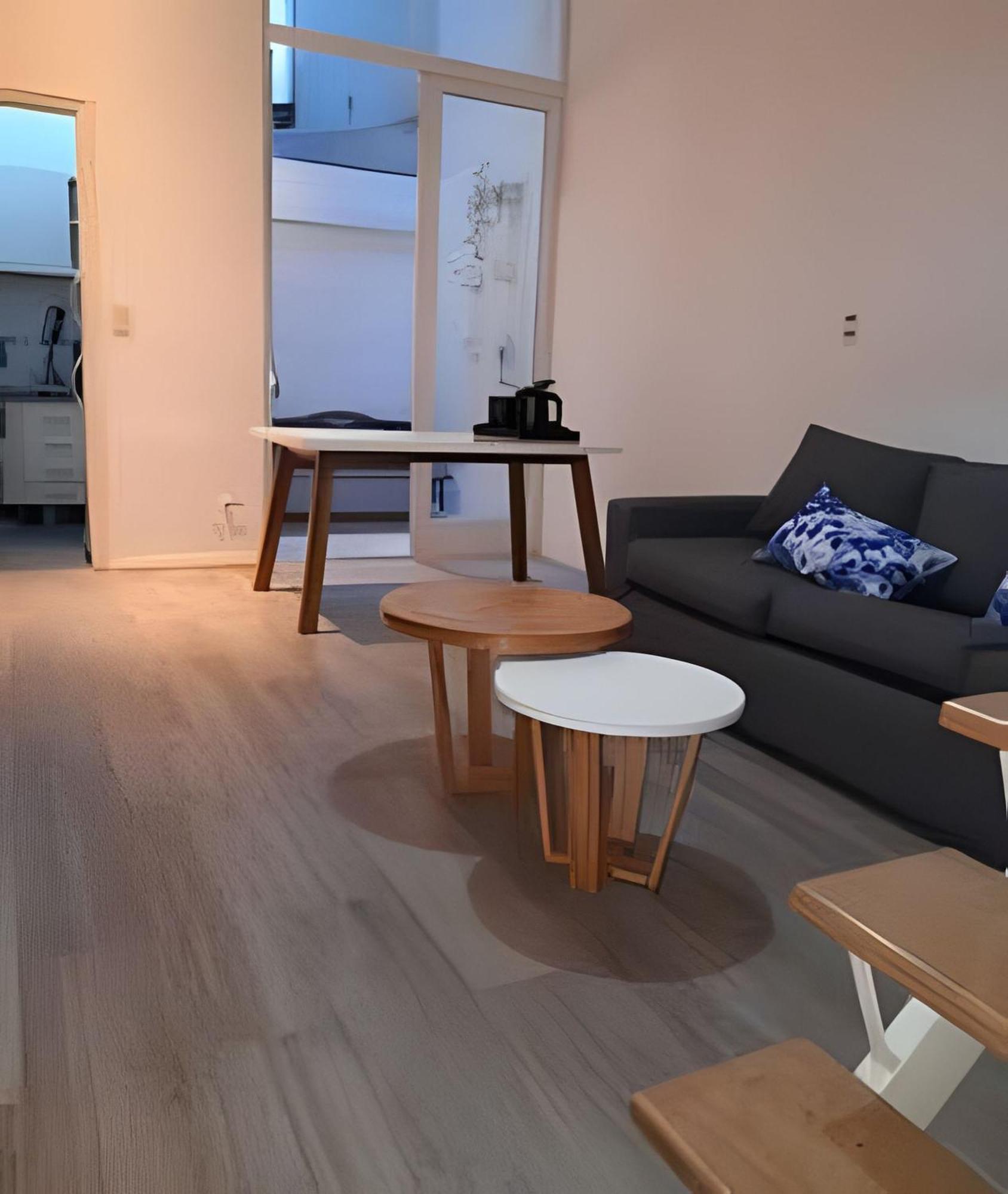 Apartamento Moderno E Impecable. Recoleta.