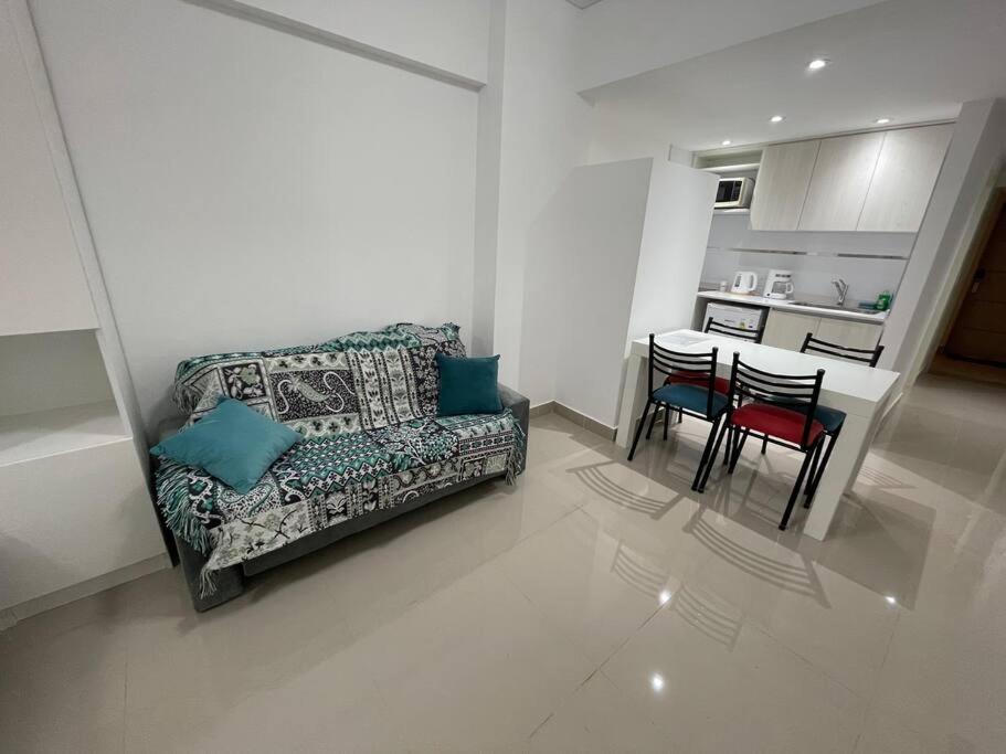 Ayres- Estudio Familiar En San Telmo- Paseo De La Cisterna- Uf 224 Apartamento Buenos Aires