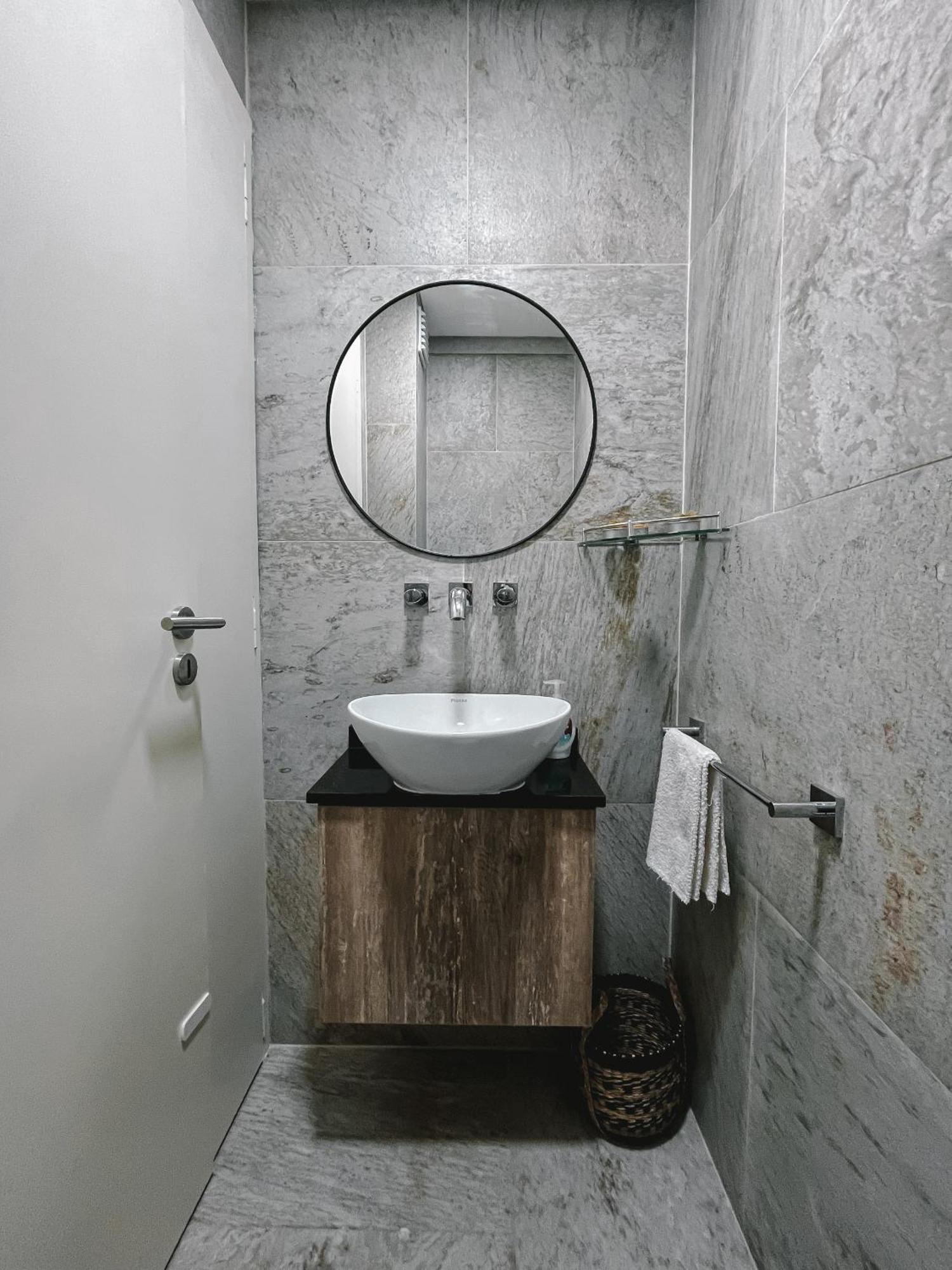 Rentup - Moderno Con Piscina Y Balcon En Canitas & Campo Argentino De Polo *