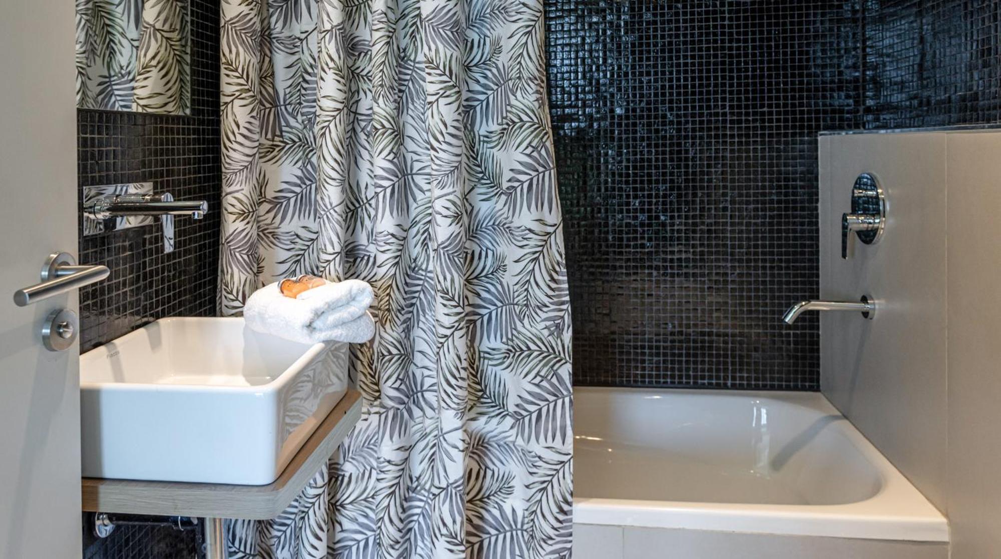 Fliphaus Armenia - Lux Lofts Botanico