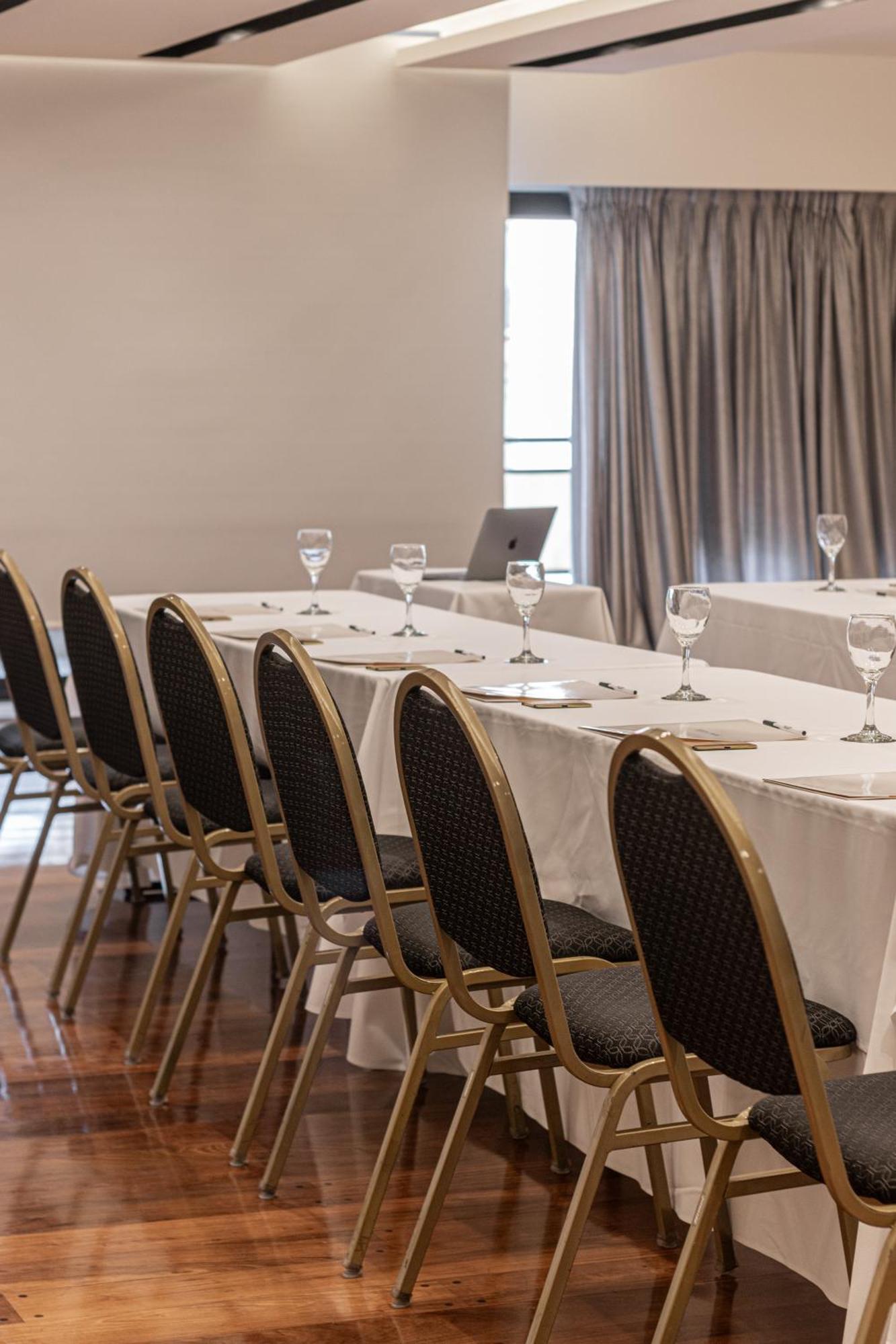 Feir's Park & Rooftop Hotel 4*
