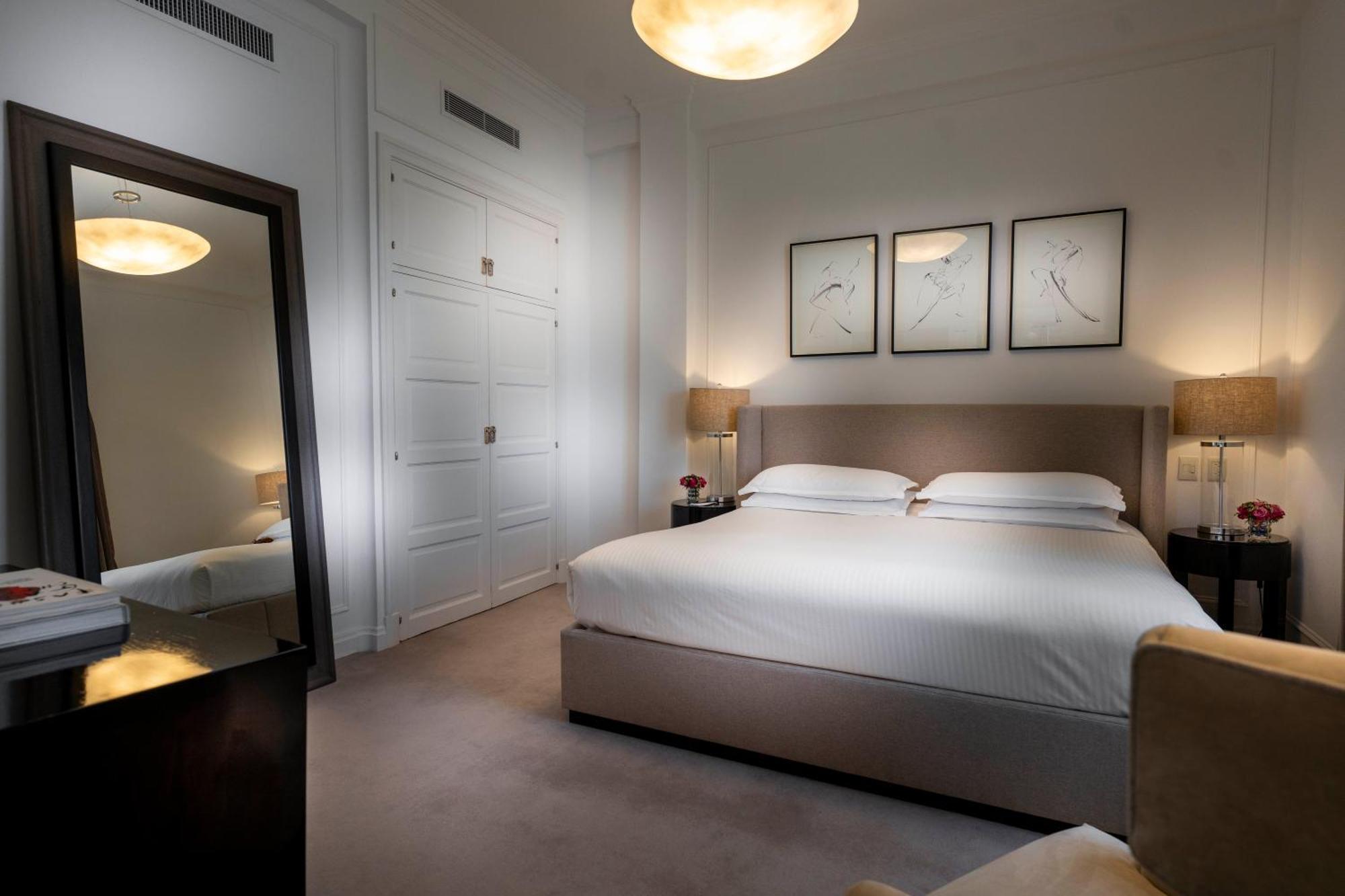 Alvear Palace - Leading Of The World