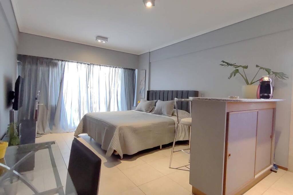 Apartamento Technicolor Monoambiente Con Balcon