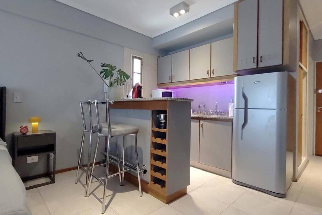 Apartamento Technicolor Monoambiente Con Balcon *