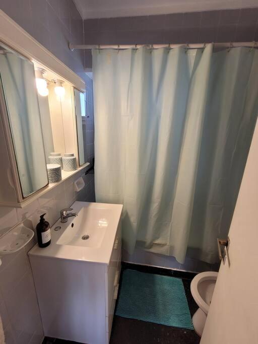 Fantastico Dpto 4 Personas Terraza Lavarropas 300mts Subte B Corrientes * Ciudad Autónoma de Buenos Aires