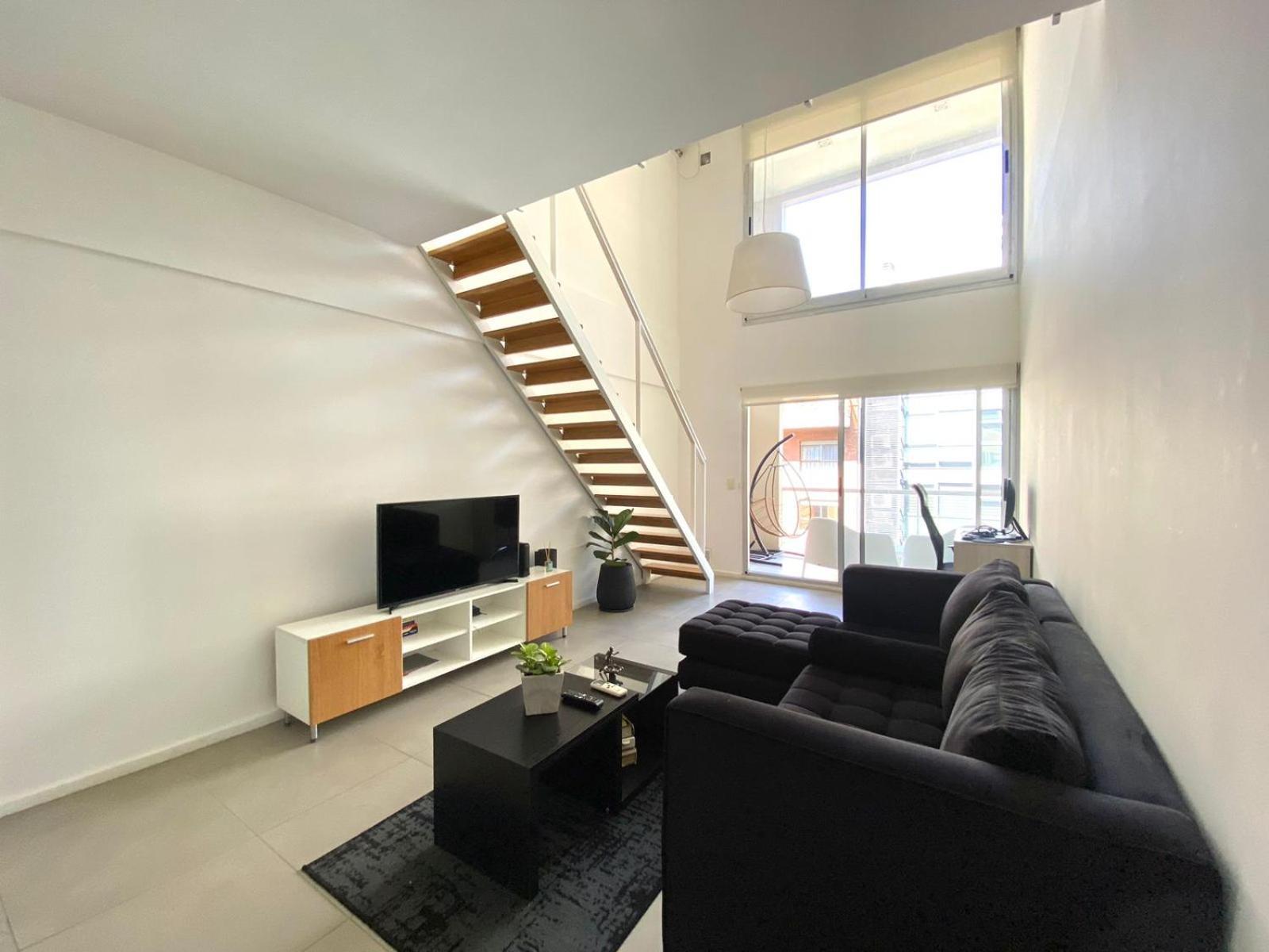 Bright Duplex Next To Rosedal
