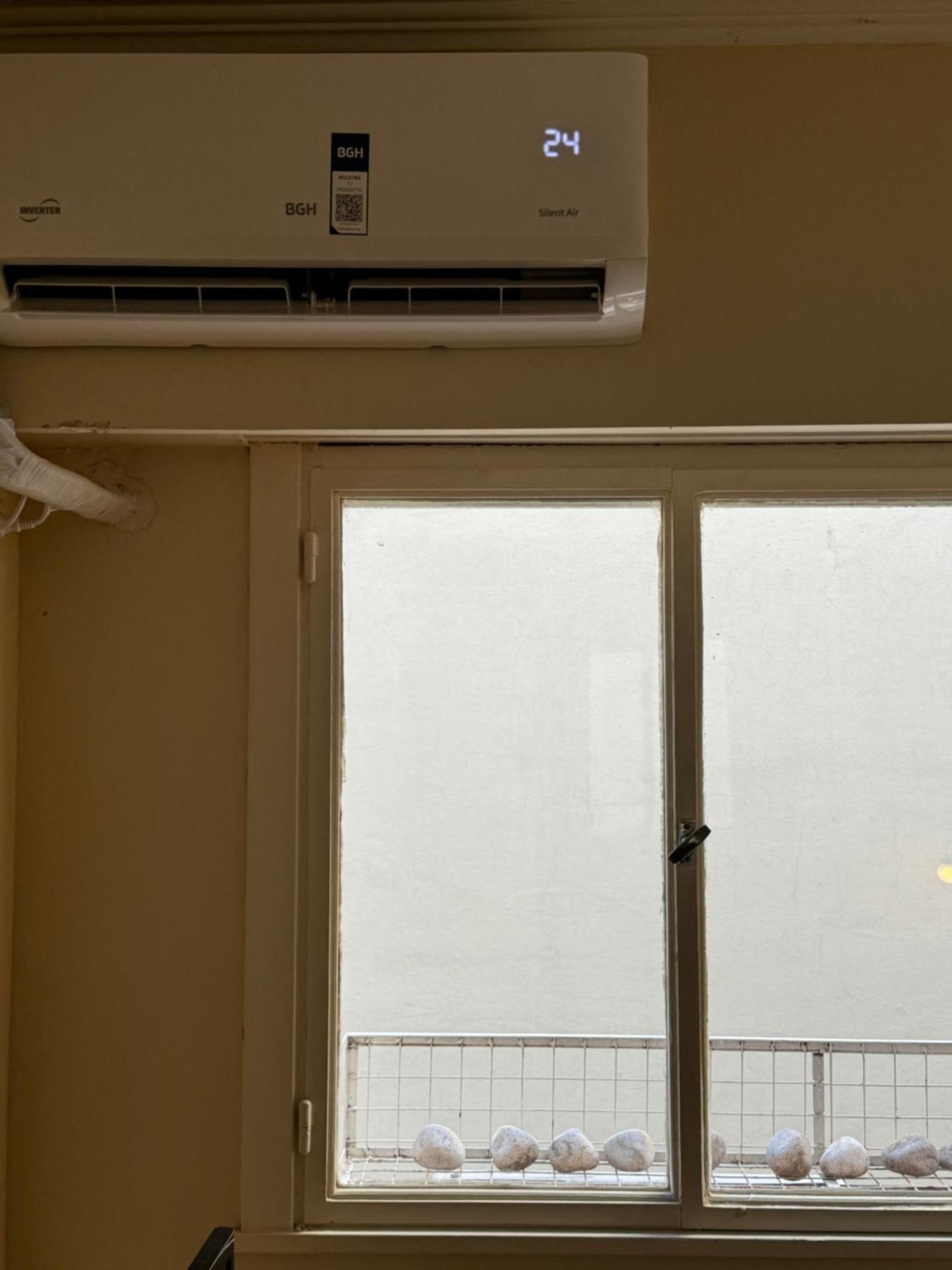 Apartamento Azcuenagahome: Bright, Quiet In Prime Location Buenos Aires