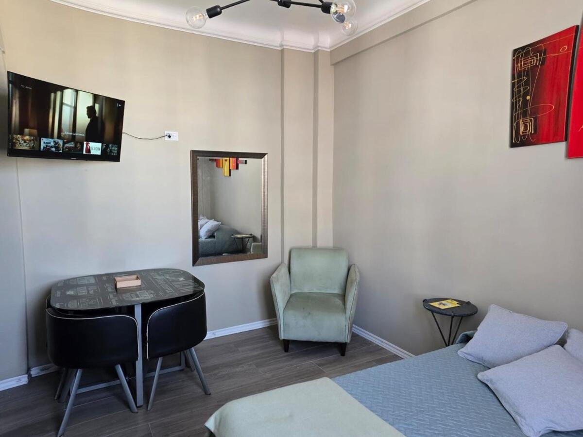 Studio Lavalle * Buenos Aires