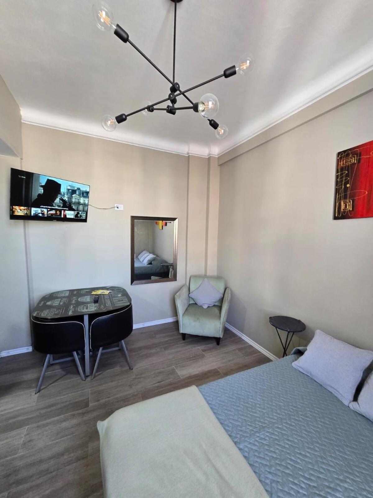 Studio Lavalle * Buenos Aires