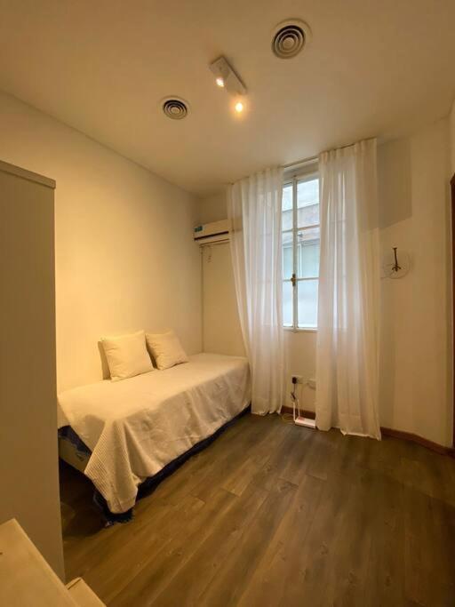 Cozy In Area Of Recoleta * Ciudad Autónoma de Buenos Aires