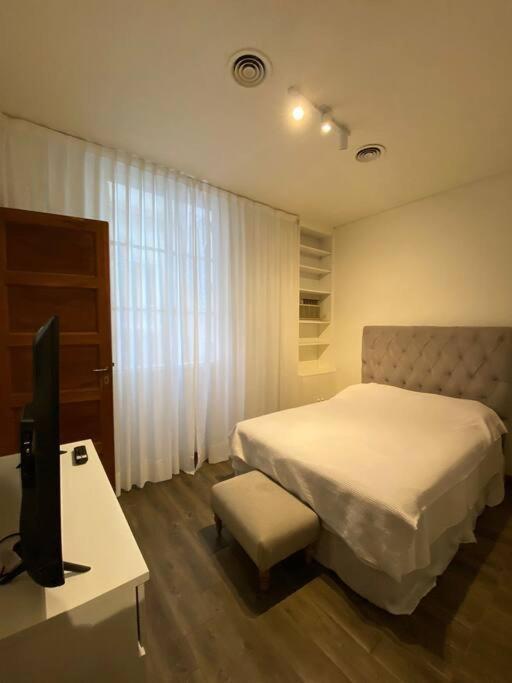 Cozy In Area Of Recoleta *