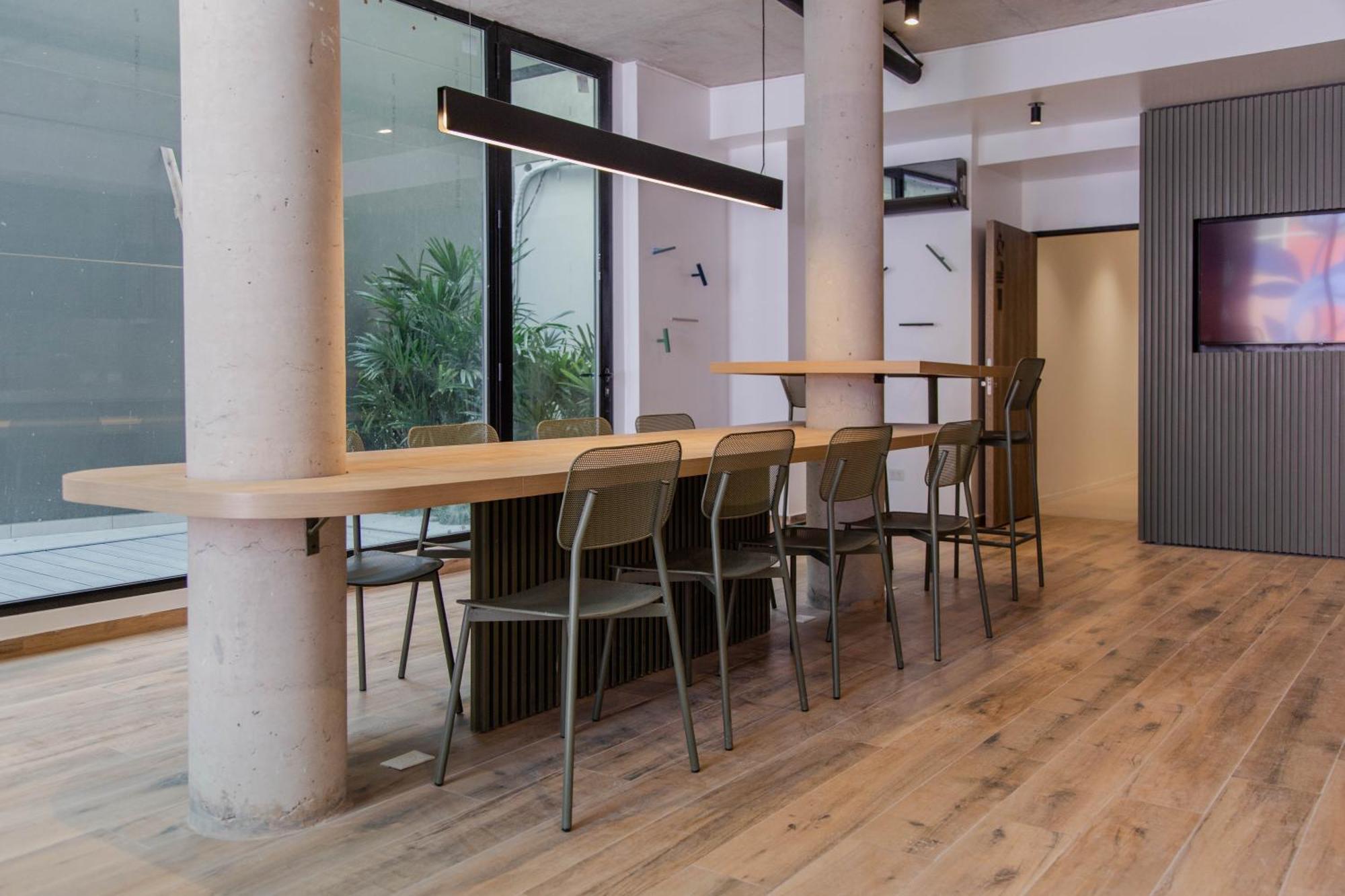 Amaranto Elegant * Ciudad Autónoma de Buenos Aires