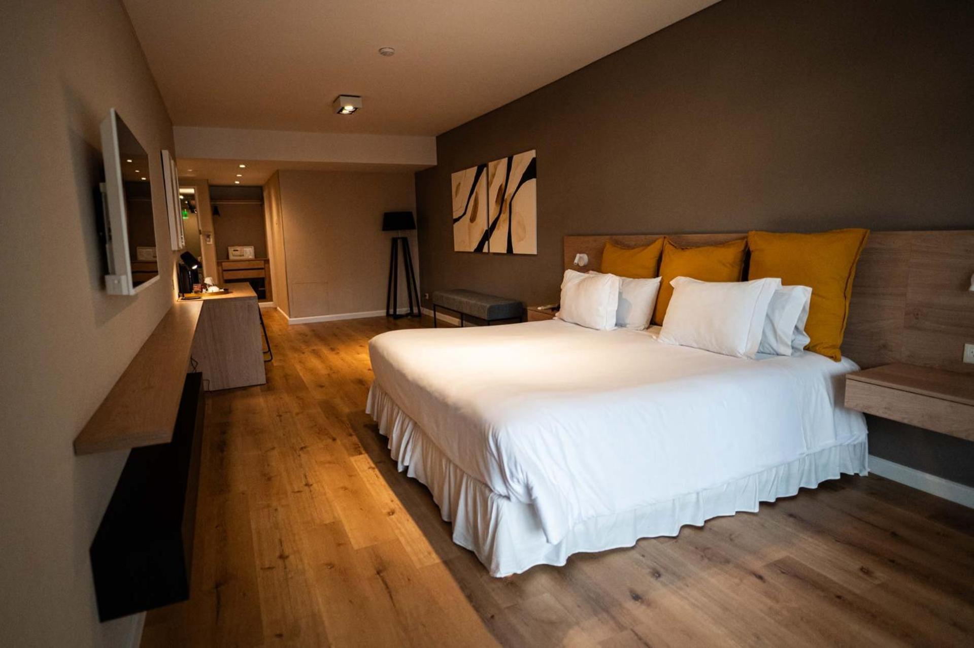 Feir's Park & Rooftop Hotel