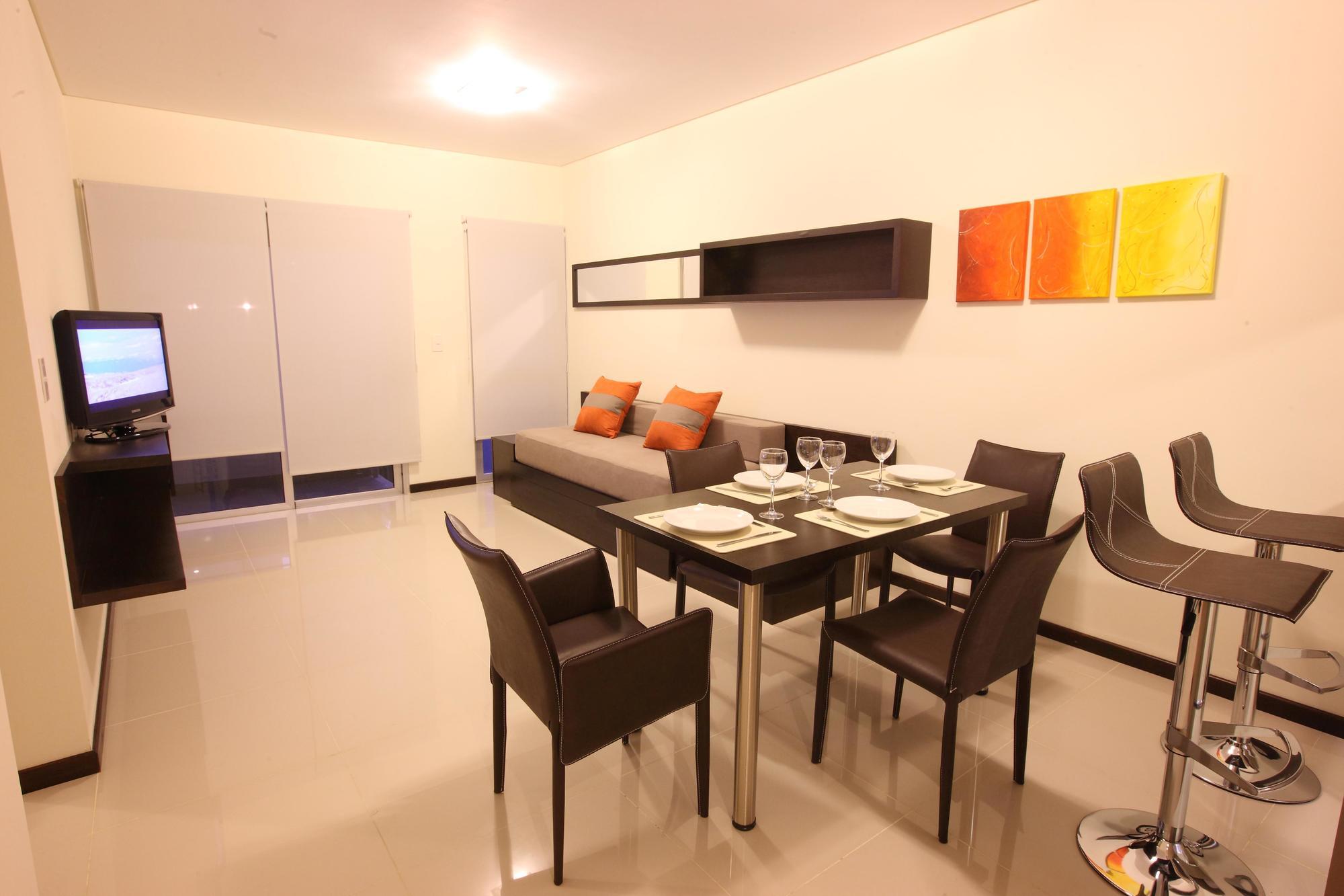 Lecer Apartahotel 3*