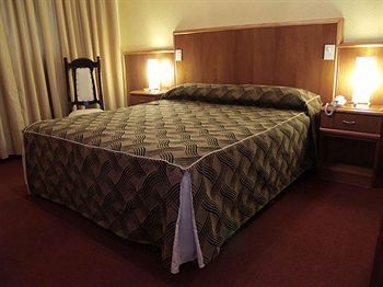 El Cabildo Hotel *