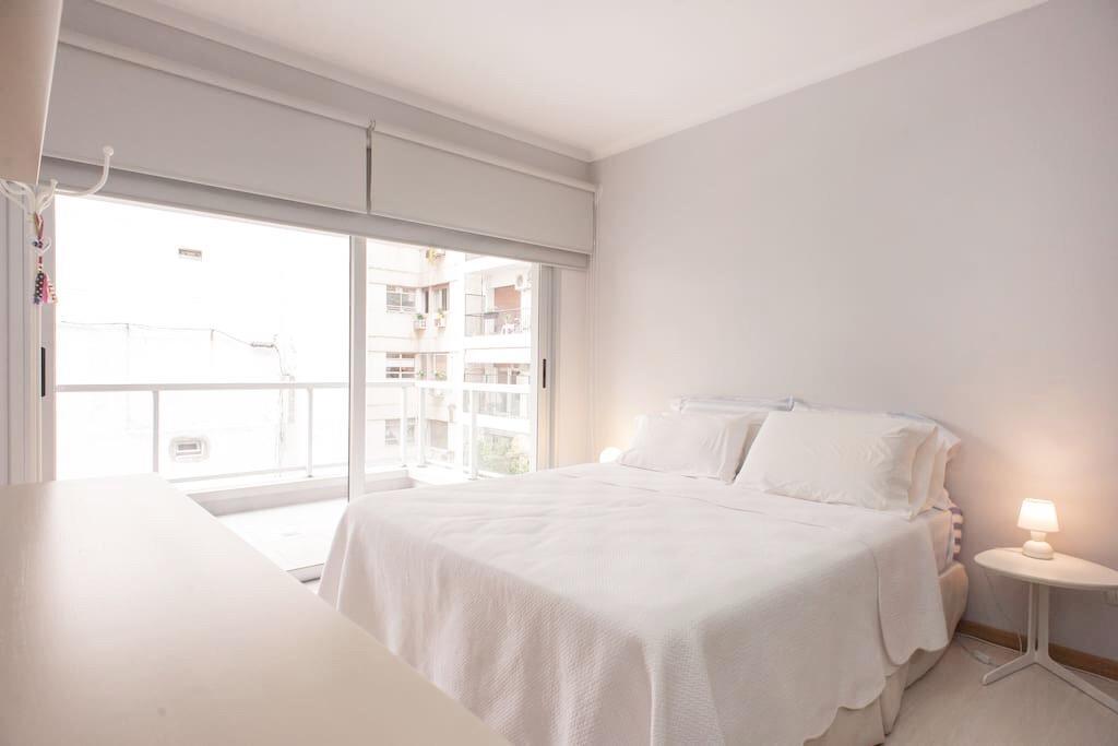 Recoleta! Beautiful Studio With Balcony!