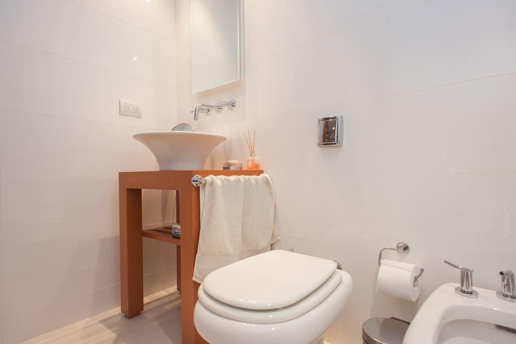 Apartamento Recoleta! Beautiful Studio With Balcony! *