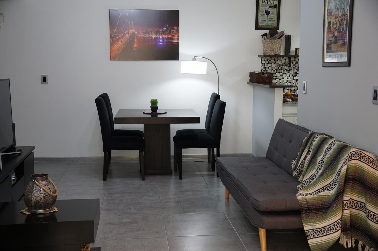 Lola's Apartamento *