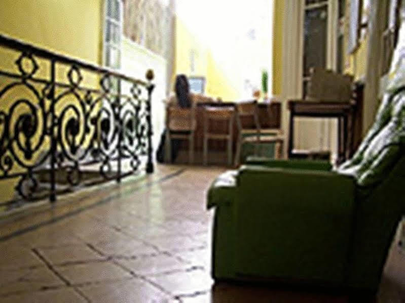 Hostal Downtownmate *