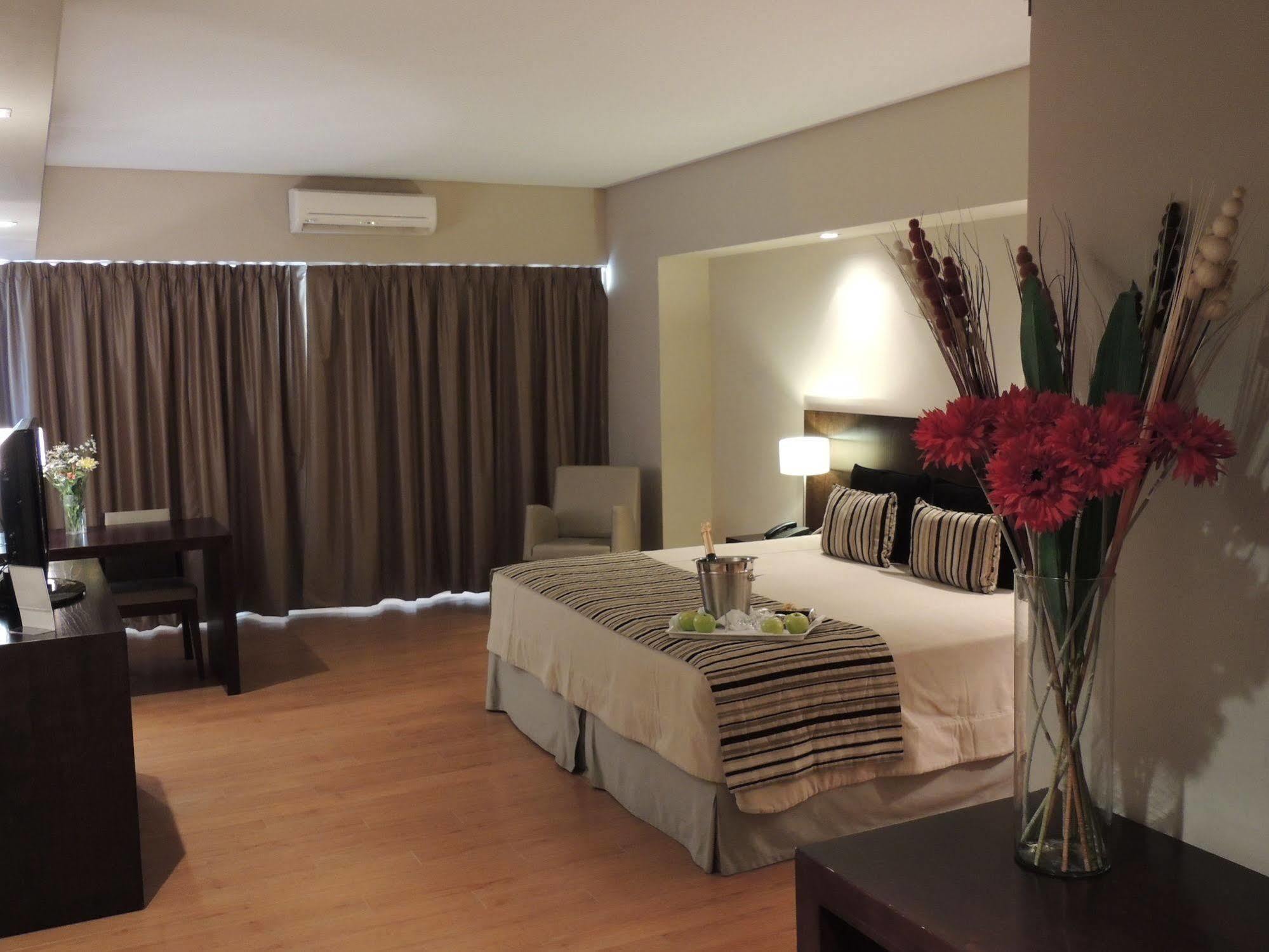 Hotel Galerias 4*