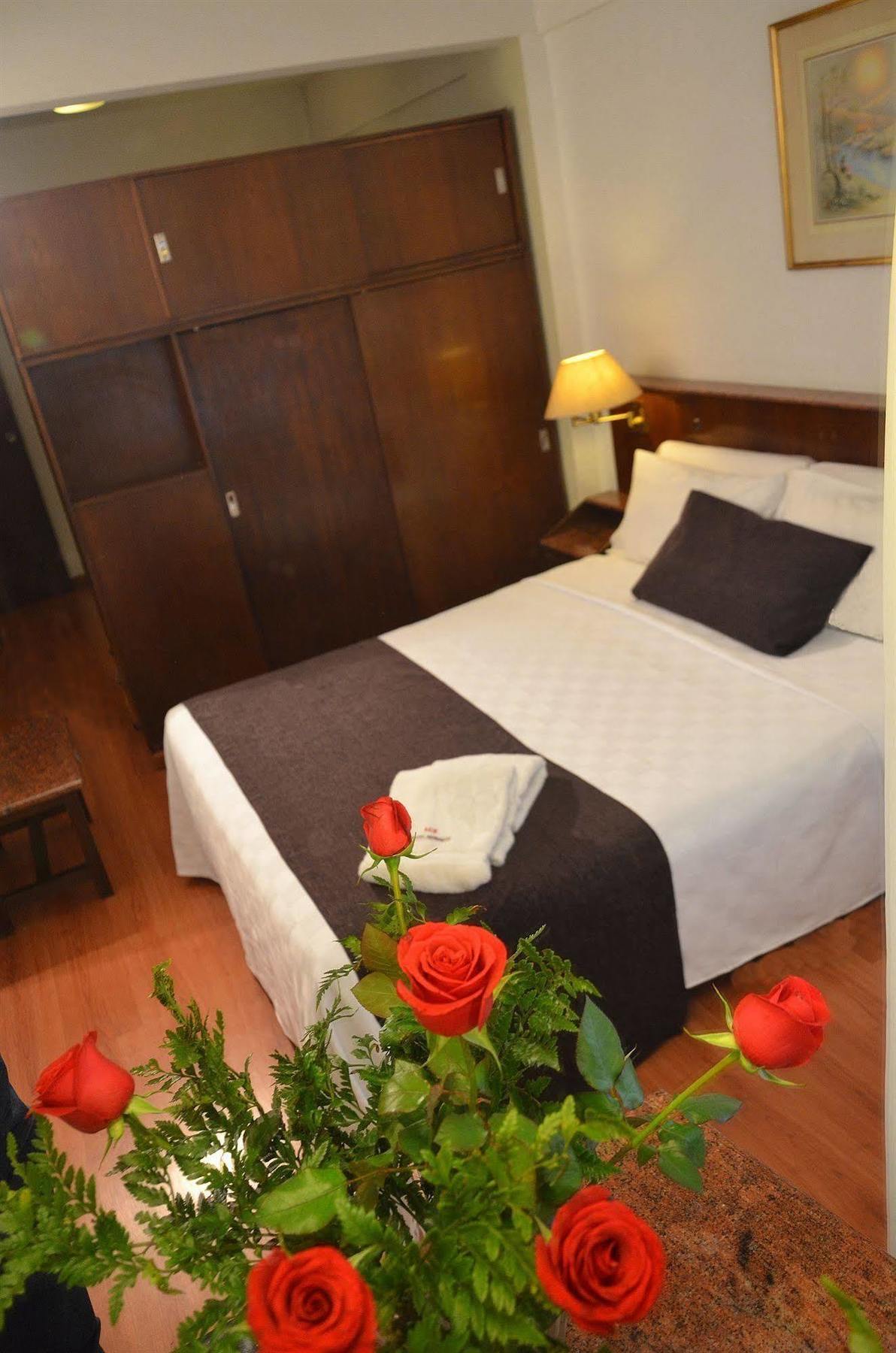 Hotel Ecuador Ciudad Autónoma de Buenos Aires