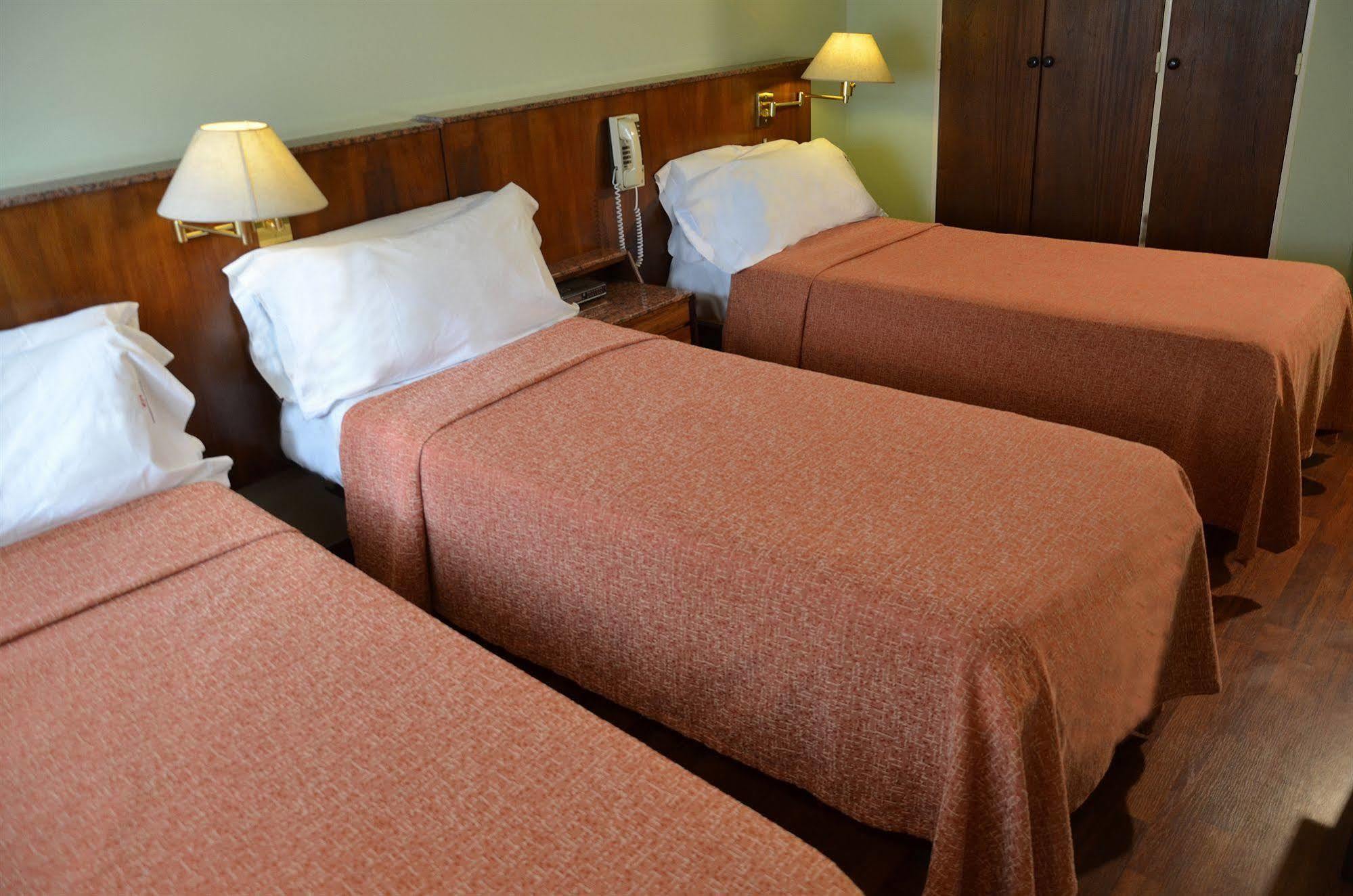 Ecuador Hotel 3*