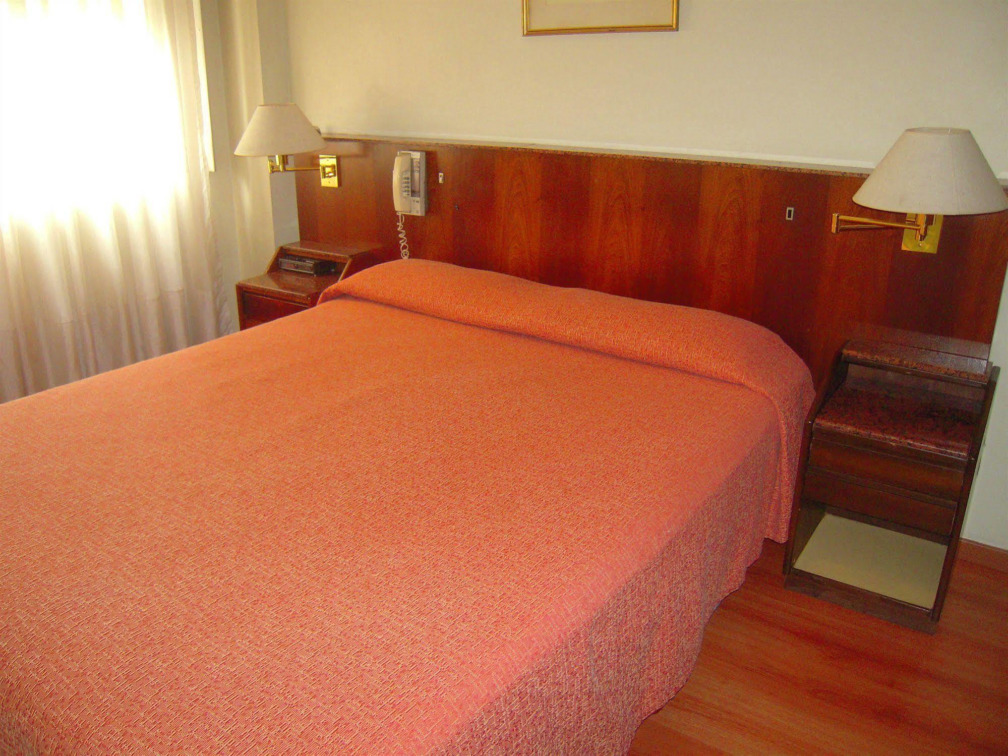 Hotel Ecuador Ciudad Autónoma de Buenos Aires