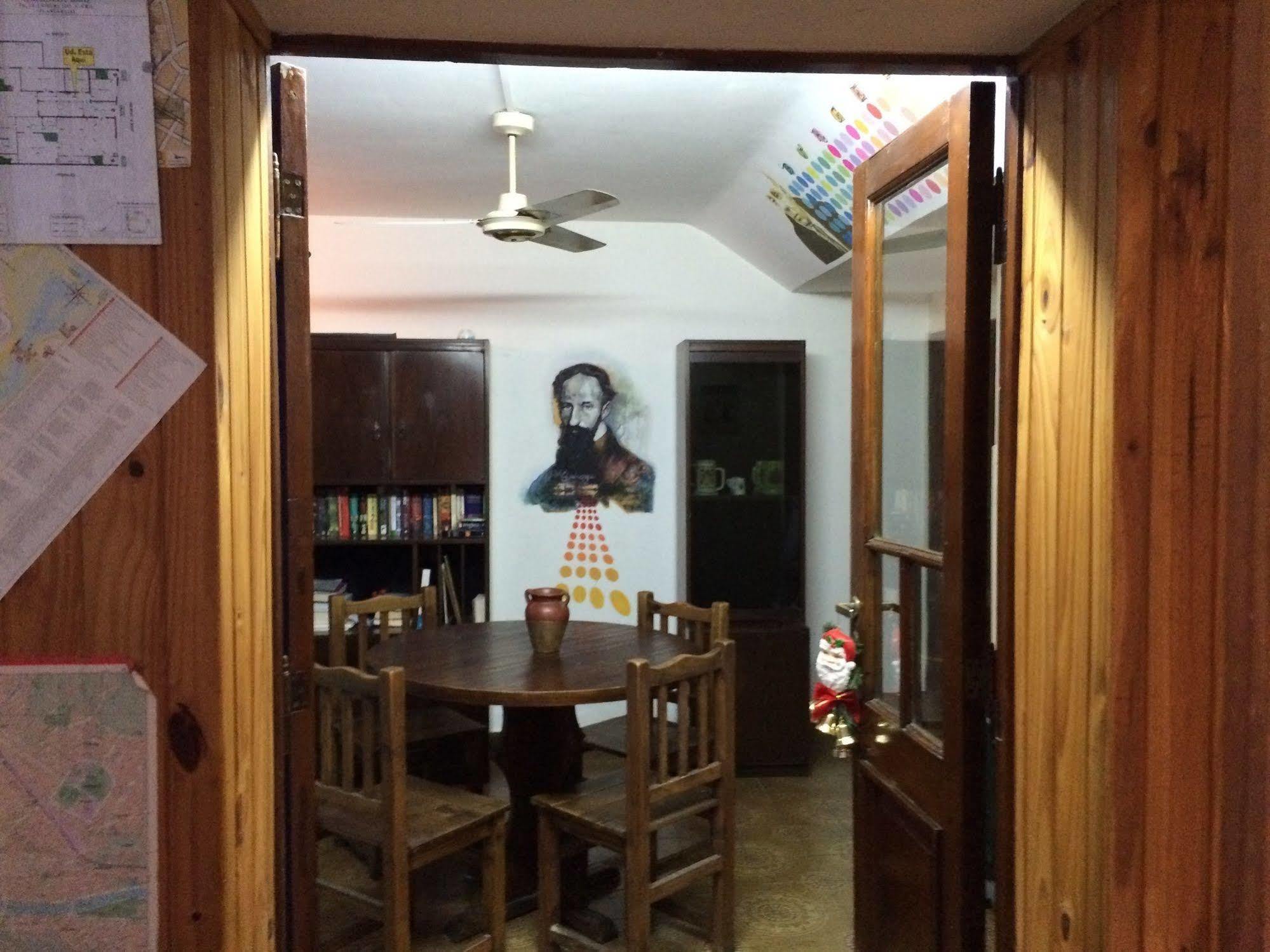 Hostal Petit Recoleta *