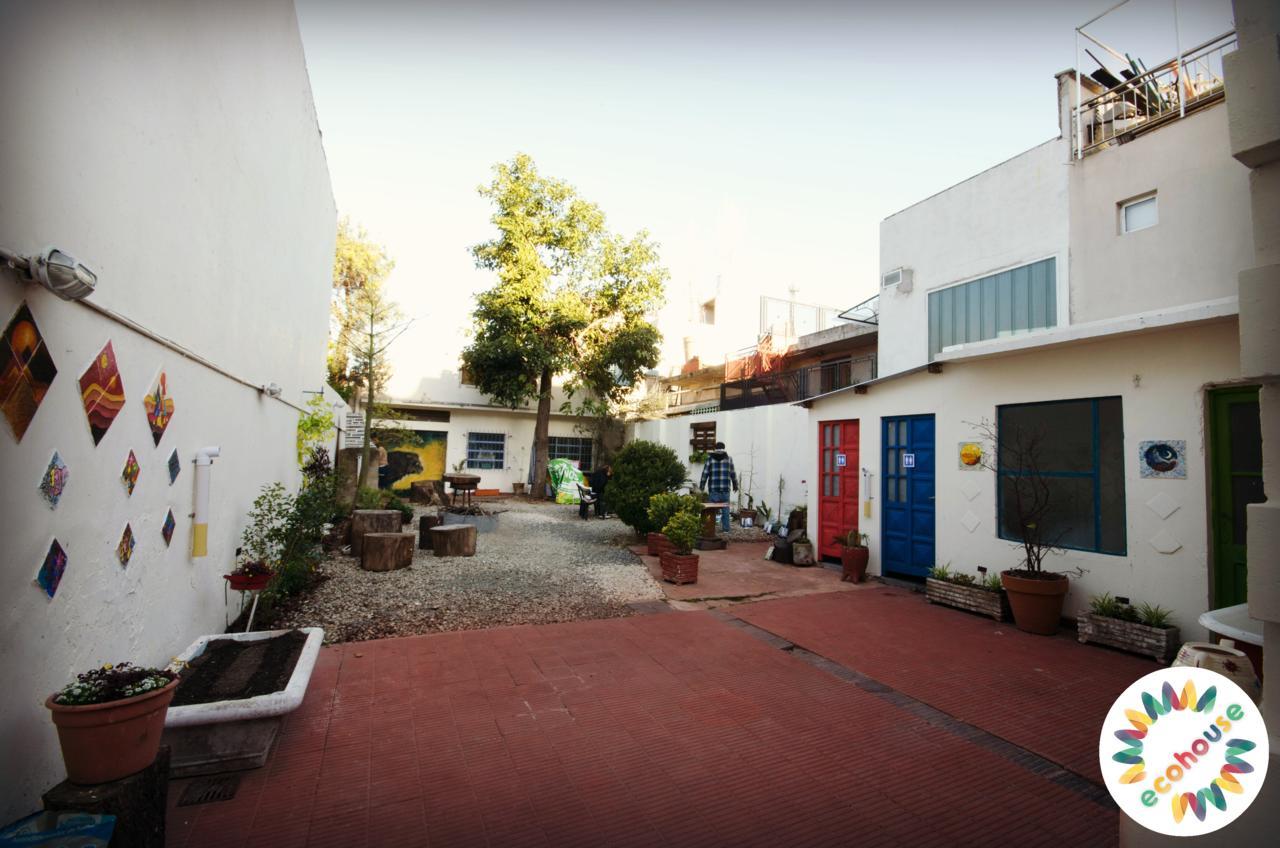 Hostel Eco House *