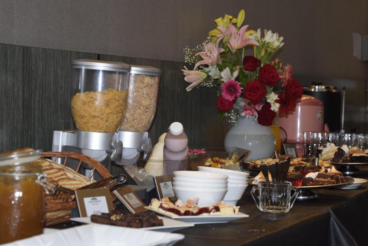 Howard Johnson Abasto Hotel 4*