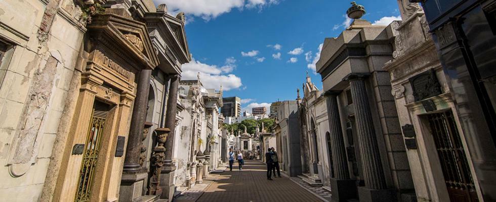 En Recoleta Y Con Jardín *