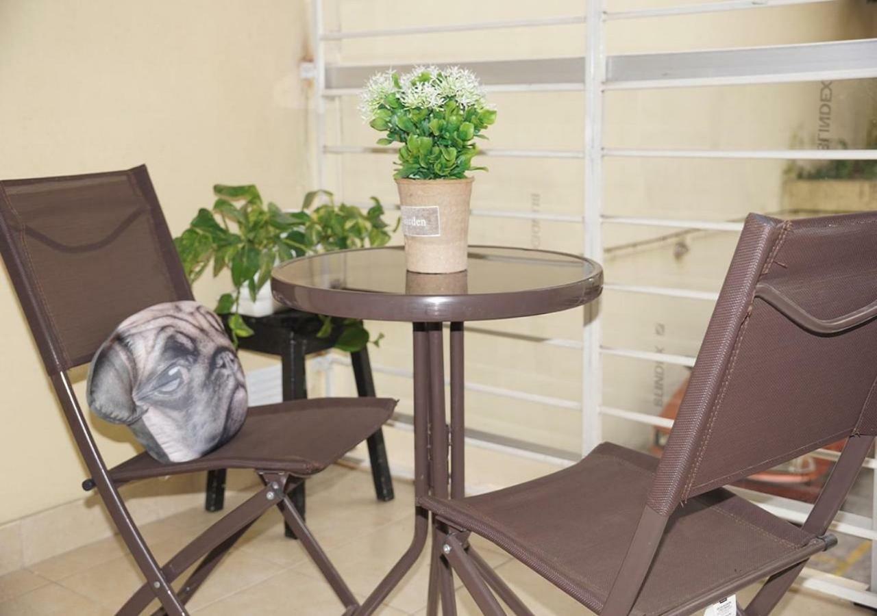 Lola's Apartamento