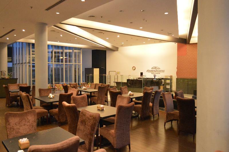 Howard Johnson Abasto Hotel 4*