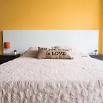 Studio luminoso impecable y chic