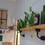 Bohemian & Cozy Apartment Super Close To Tourist Area!
