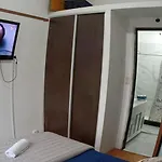 Alquiler De Habitacion, Con Bano Privado.