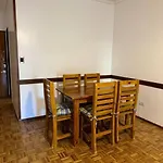 Hermoso Y Amplio Departamento