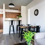 Departamento Dos Ambientes En Flores