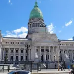 Amplio Dpto Para 5 Con Lavarropas Frente Al Congreso Nacional