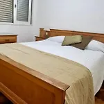 Recoleta Agradable Y Confortable Departamento